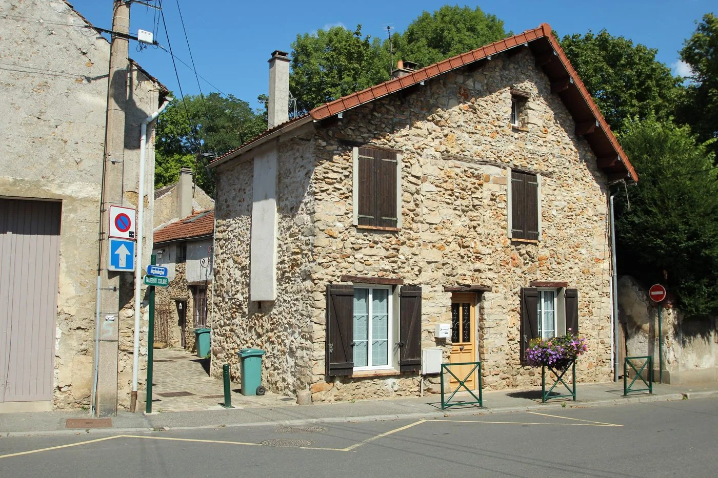 Ravalement de façade en pierre à Somme Ravalement de façade en pierre à Somme